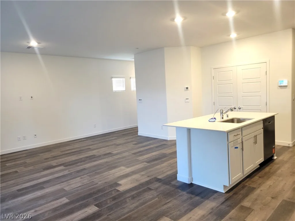 1202 Sun Parakeet Drive — photo 5