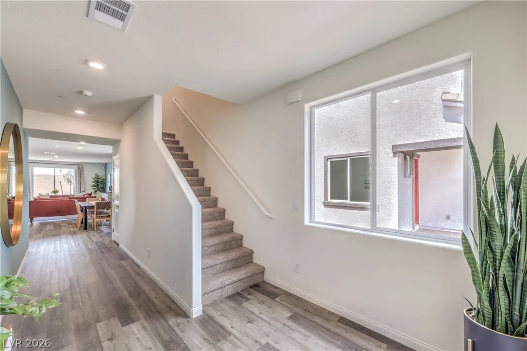 1040 Peacock Plume Street — photo 3