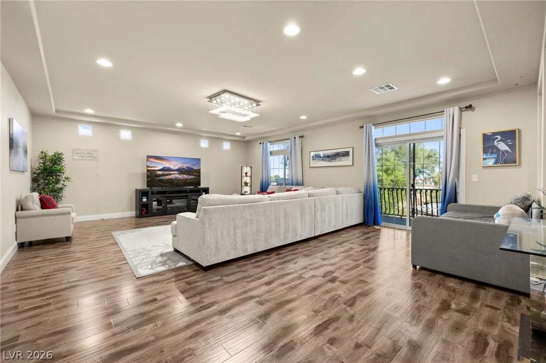 9715 Fox Estate Street — photo 5
