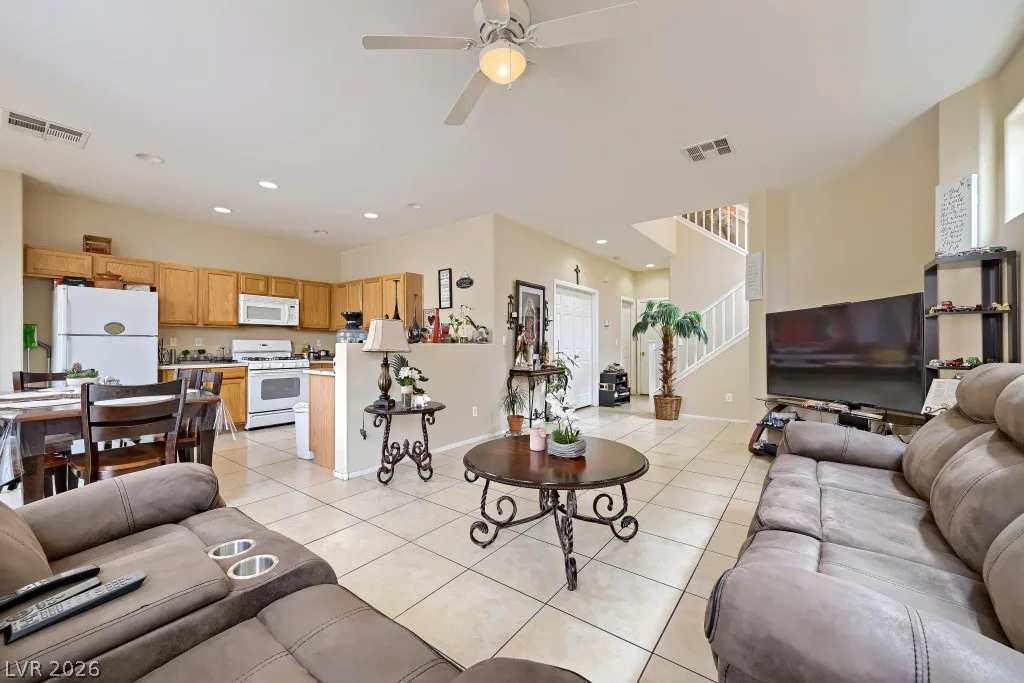 6322 Rubylyn Avenue — photo 3