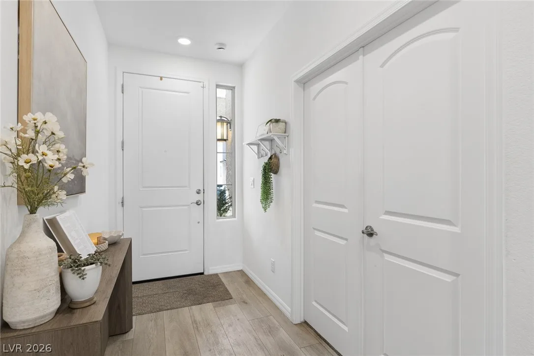7080 Moss Hill Avenue — photo 5